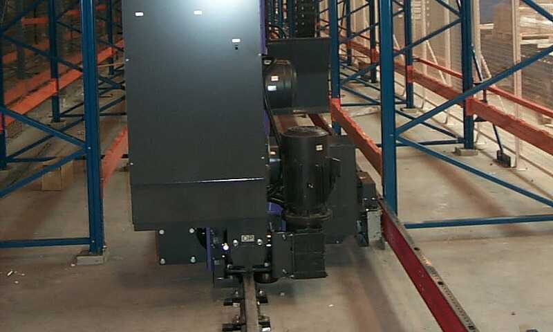productor v automatickémskladu pro 10 pólů 